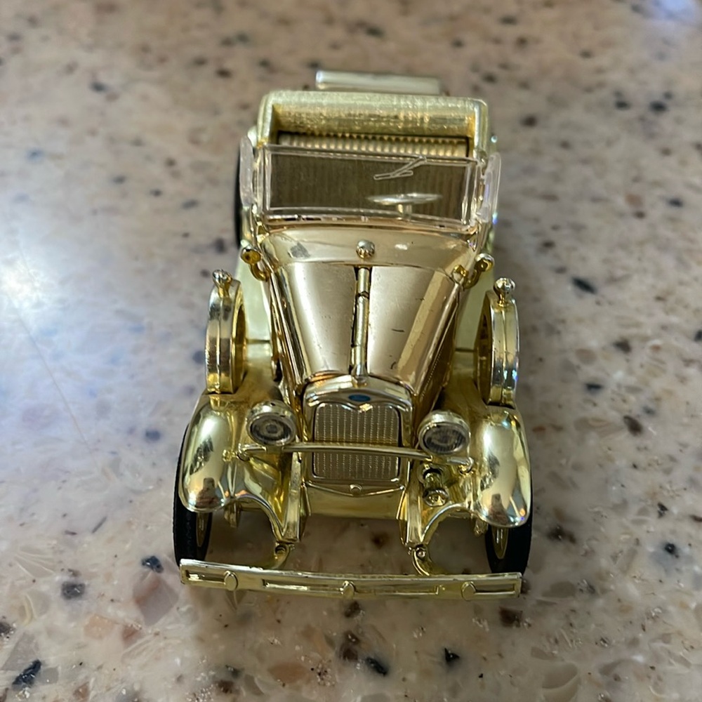 Ford 1931 Model A 1/32 National Motor Museum Mint Car 24 Carat Gold Plated